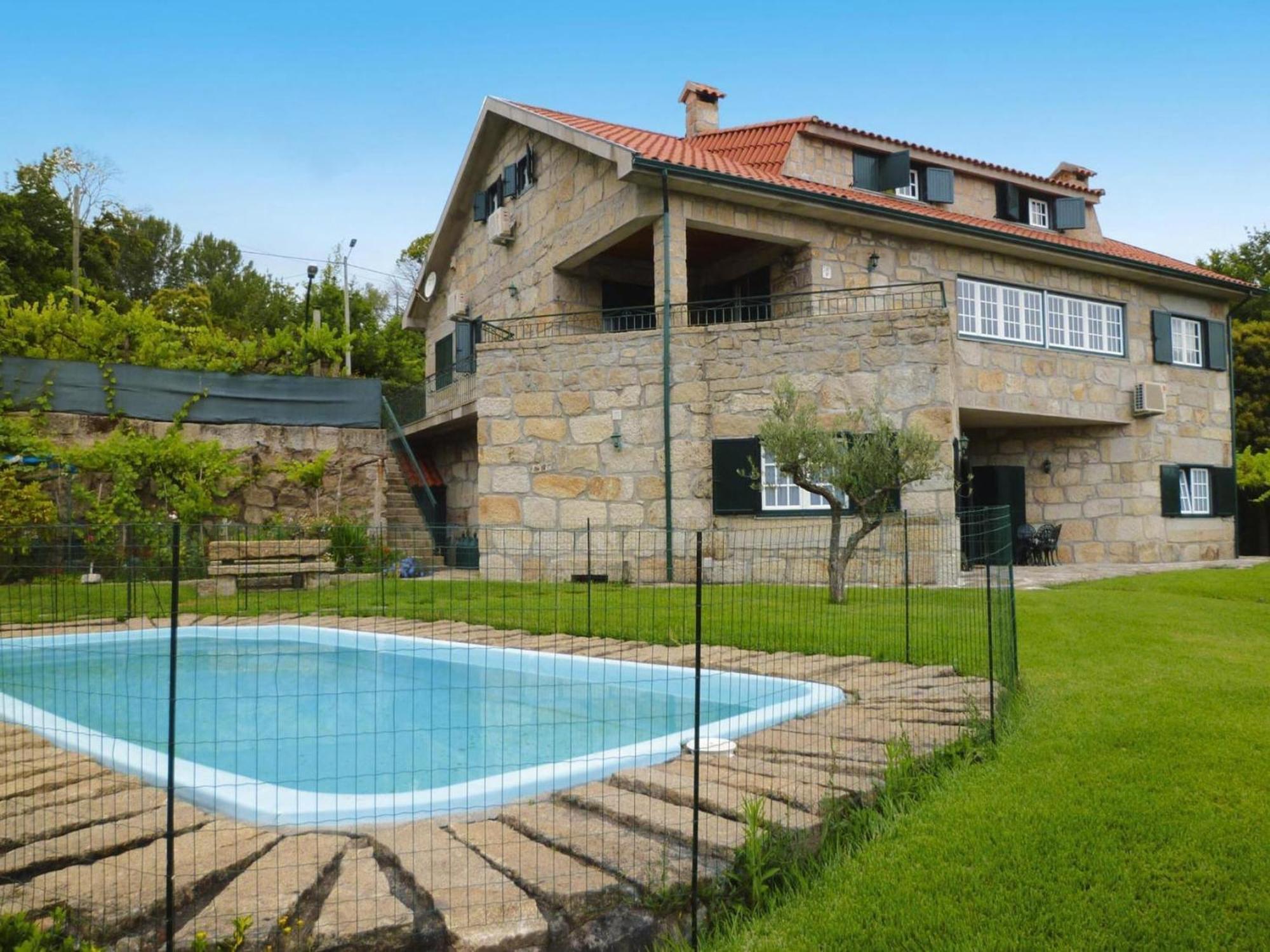 Holiday Home, Luzim 外观 照片